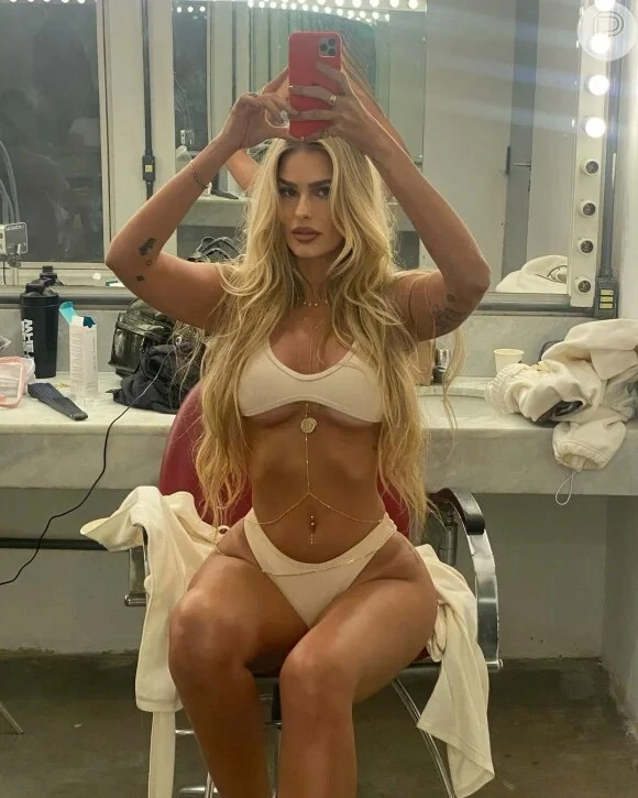 Yasmin Brunet Nua e Pelada